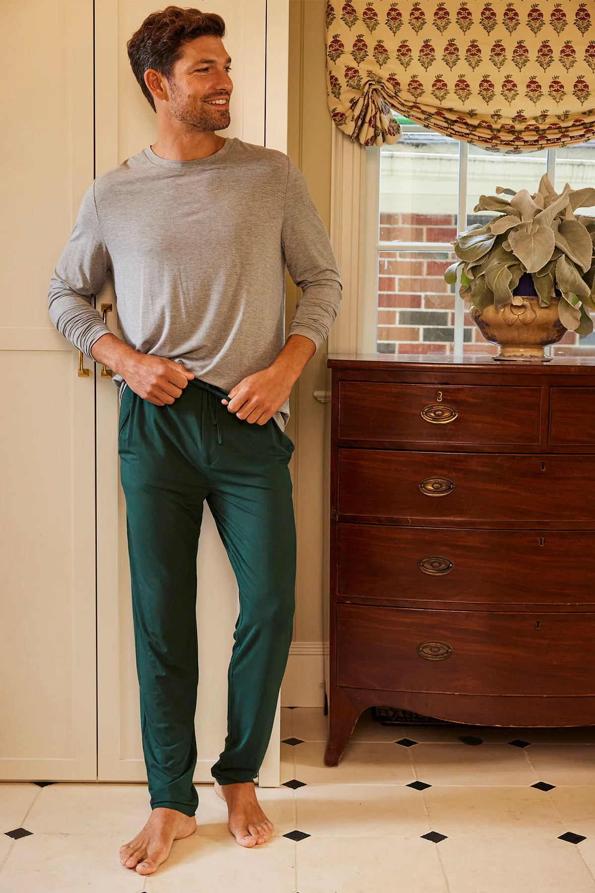 Men's Bamboo Lounge Pants in Conifer - Image 2