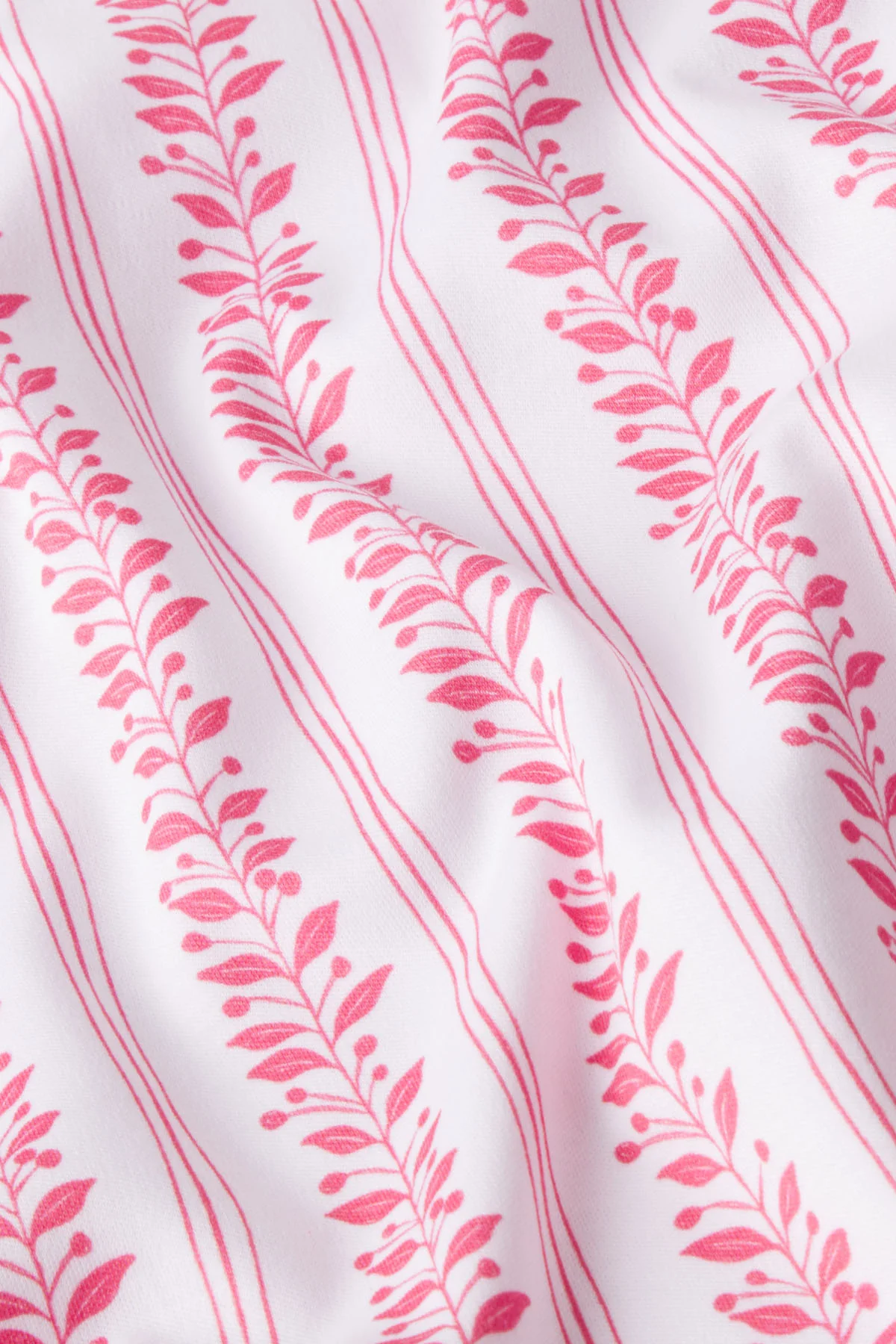 Pima Short Robe in Winterberry Jasmine Vine - Image 5